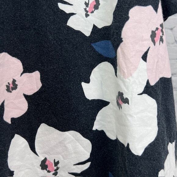 Men's Hollister California Crew Neck Relaxed Fit Floral T-Shirt. Size X-Large - Picture 4 of 6